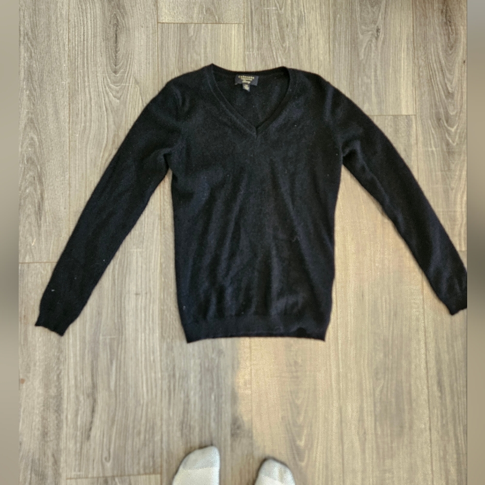 Black V-Neck Cashmere Women's Sweater
